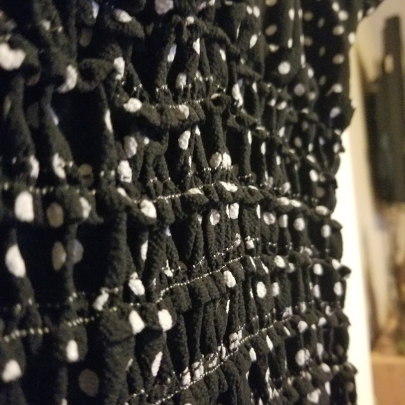 V-neck polka dotted romper - Picture 3 of 3